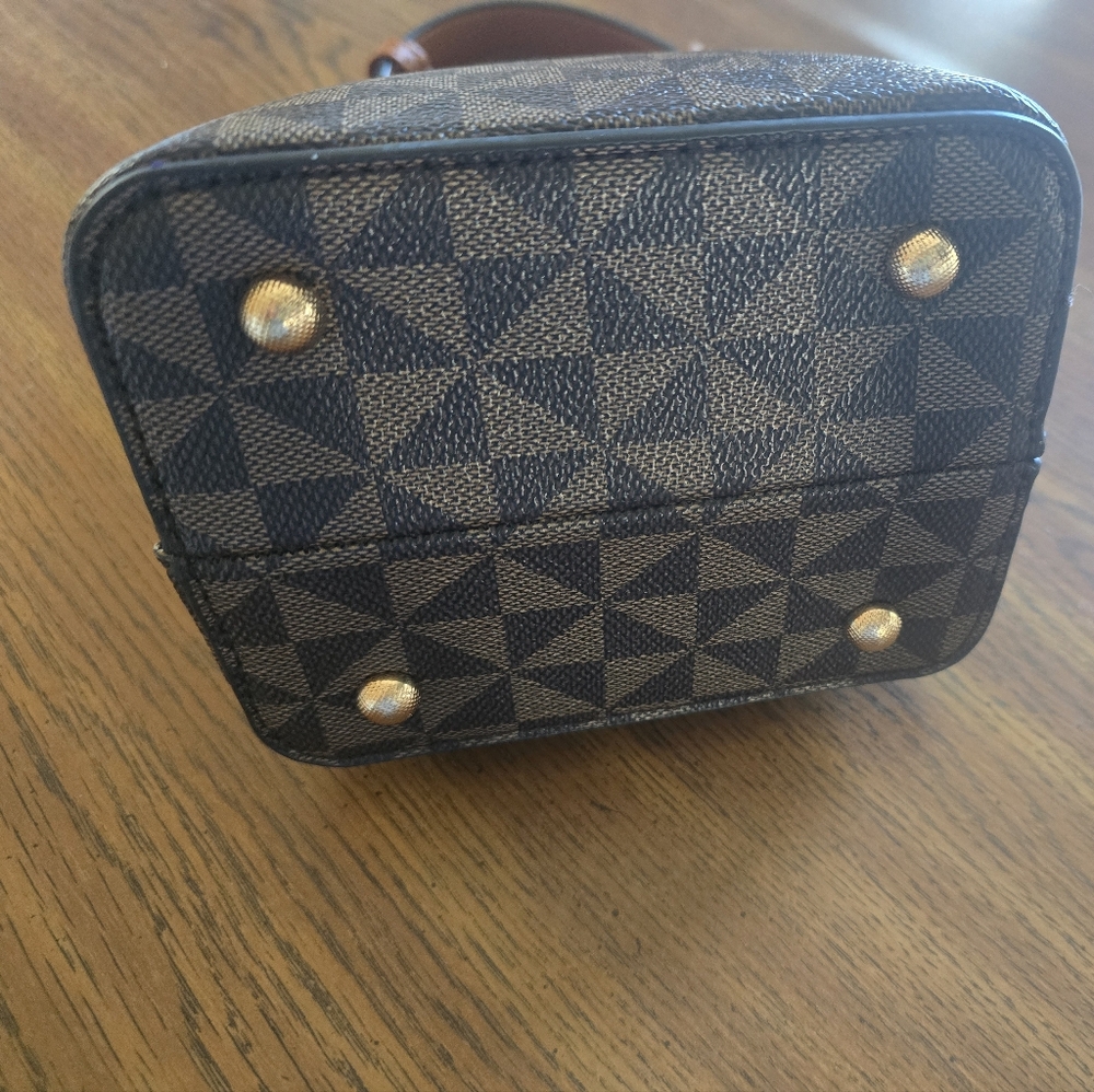 NWT Whitley-B, Monogram Structured Frame Satchel - Cross-body Bag - PETA, VEGAN - Picture 6 of 13
